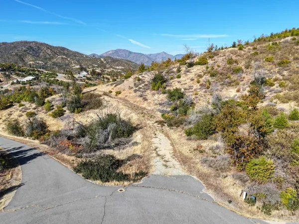 $2,500,000 | Mule Mountain Parkway, Redding, CA 96001