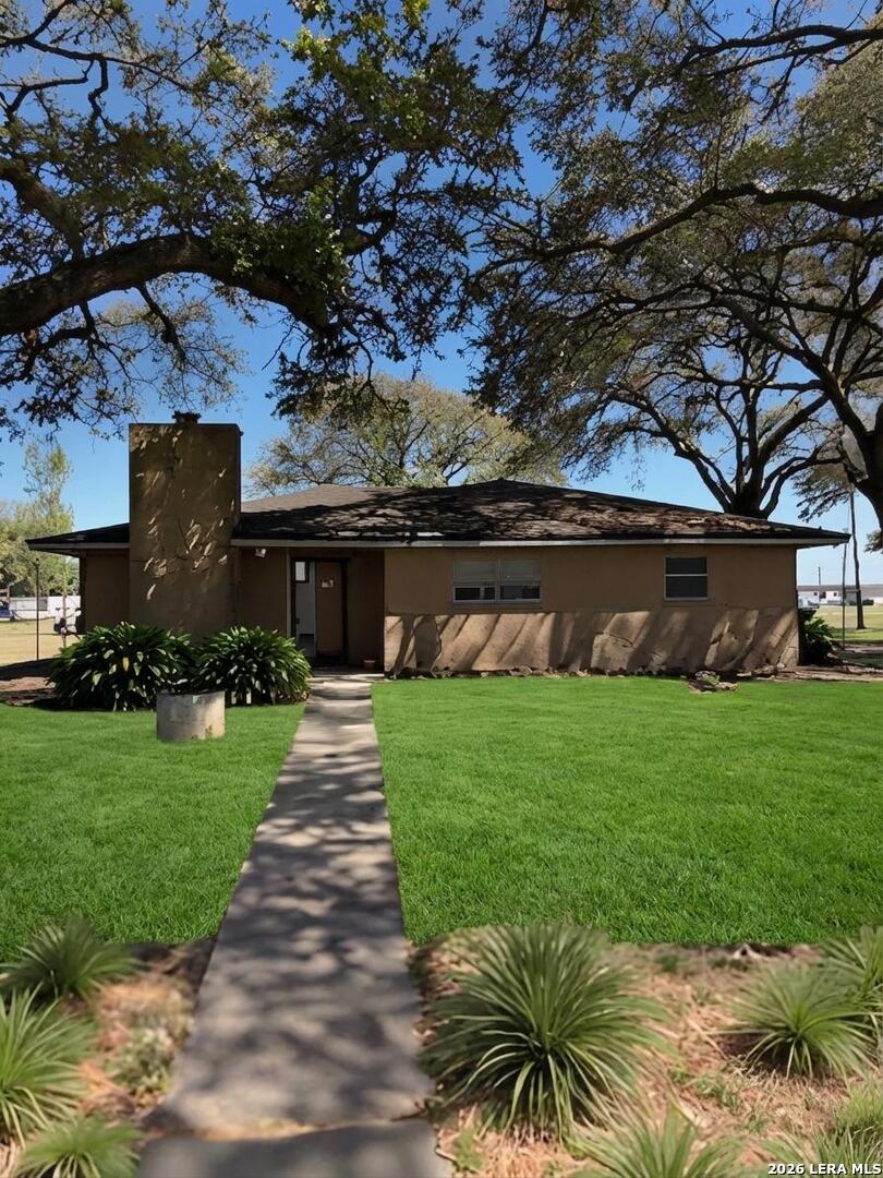 1946 9th Street Hempstead, TX 77445 - Photo 1 of 15