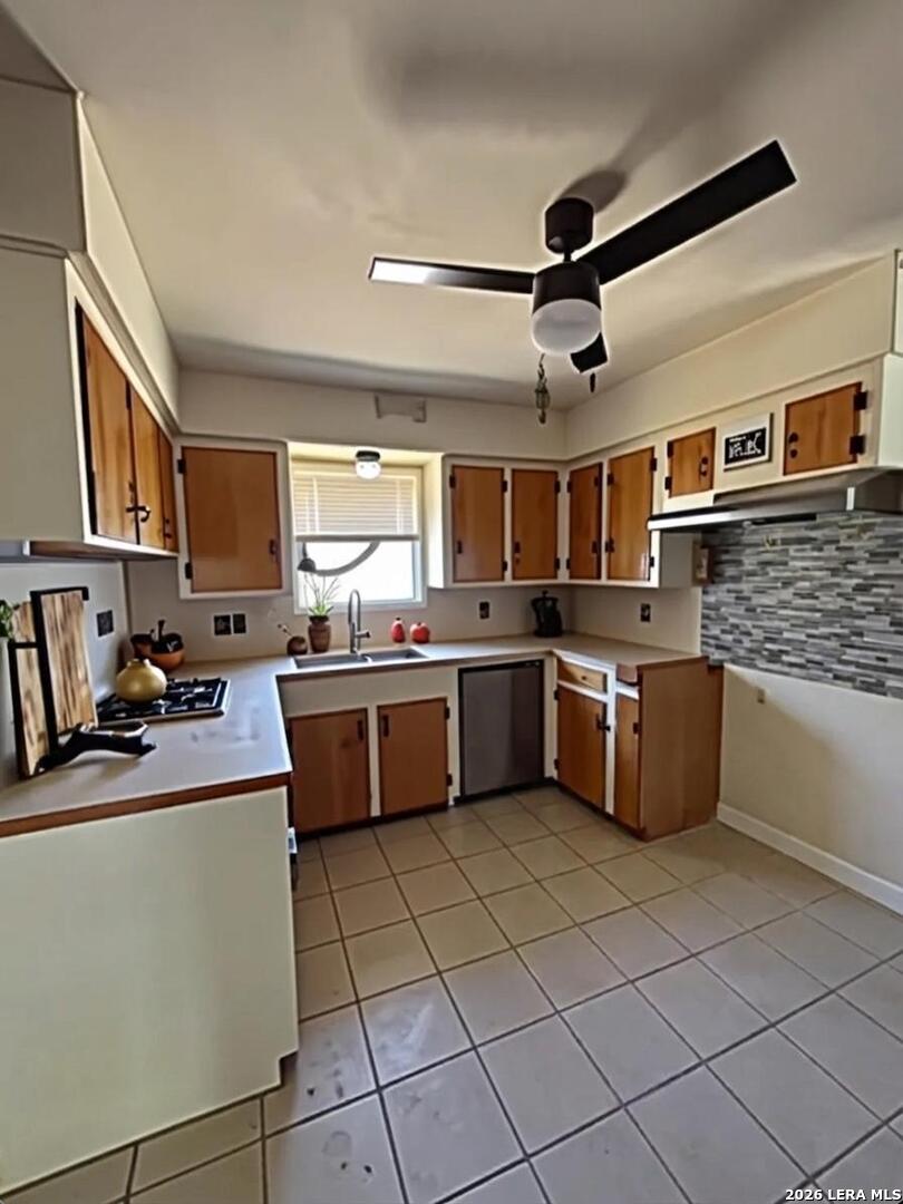 1946 9th Street Hempstead, TX 77445 - Photo 4 of 15