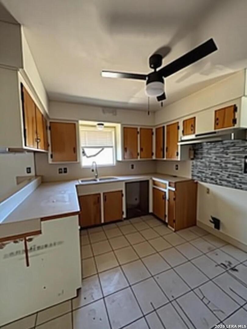 1946 9th Street Hempstead, TX 77445 - Photo 5 of 15