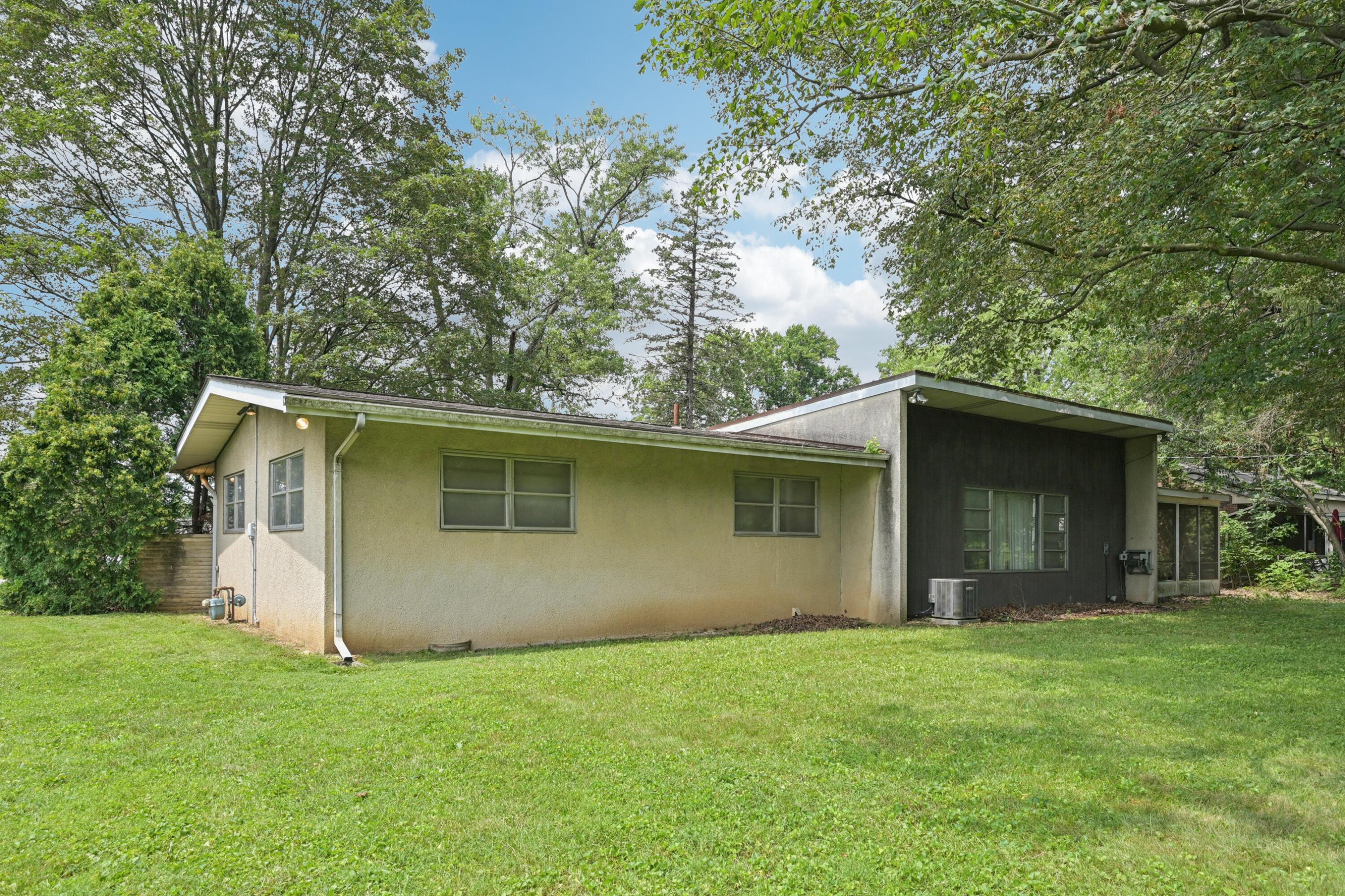 1068 McNaughten Road Columbus, OH 43213 - Photo 9 of 11 back