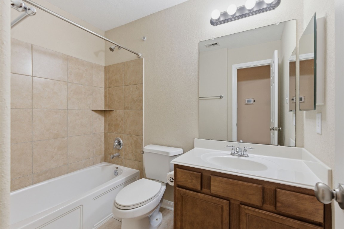 21822 Mount Hunt Drive Spring, TX 77388 - Photo 21 of 26 Inviting guest bathroom with full amenities.
