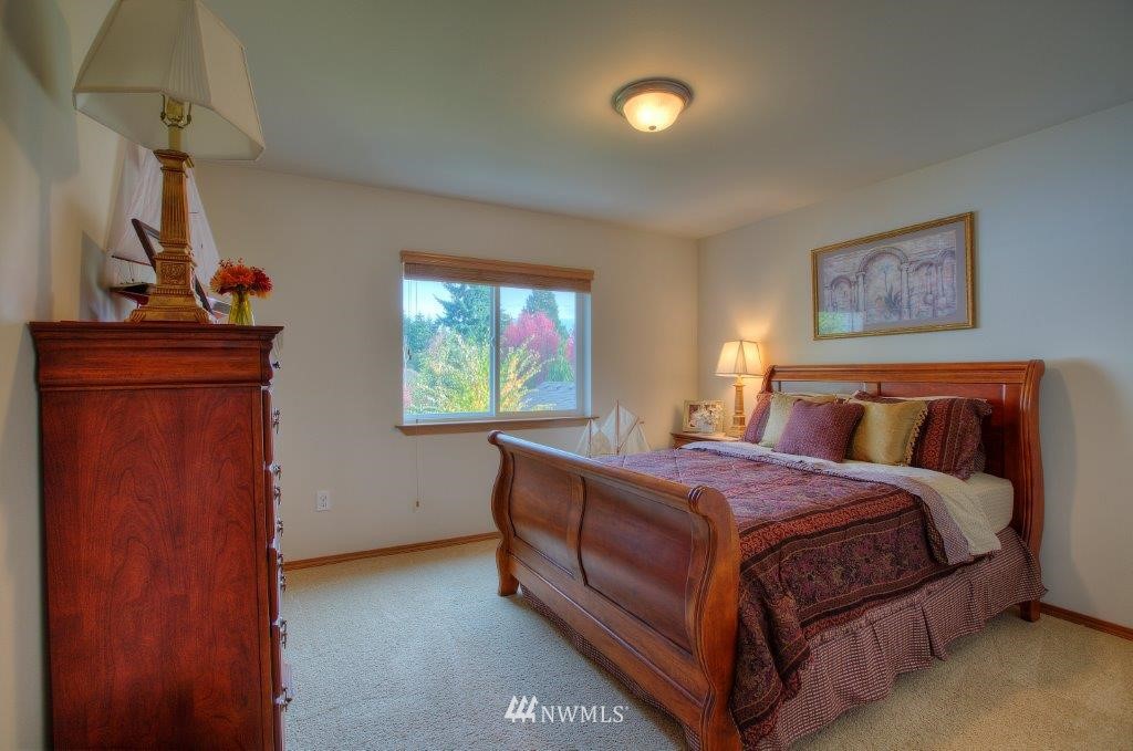 9440 Northeast 173rd Place Bothell, WA 98011 - Photo 12 of 21 Gallery Image 12