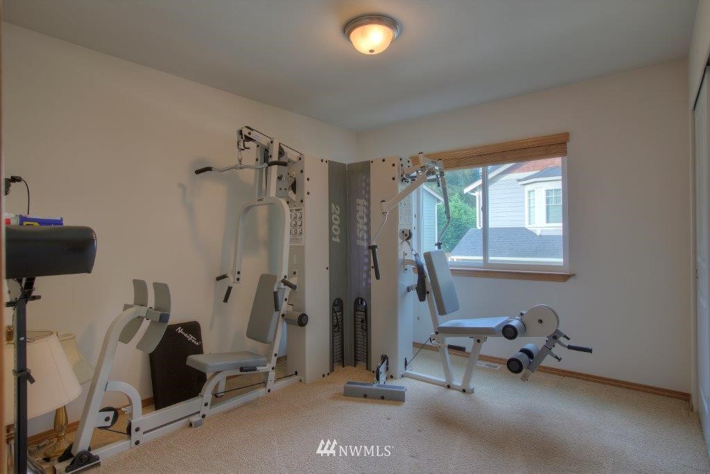 9440 Northeast 173rd Place Bothell, WA 98011 - Photo 13 of 21 Gallery Image 13