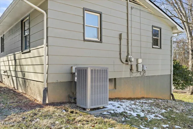 $299,000 | 212 Highland Circle, Bluff City, TN 37618