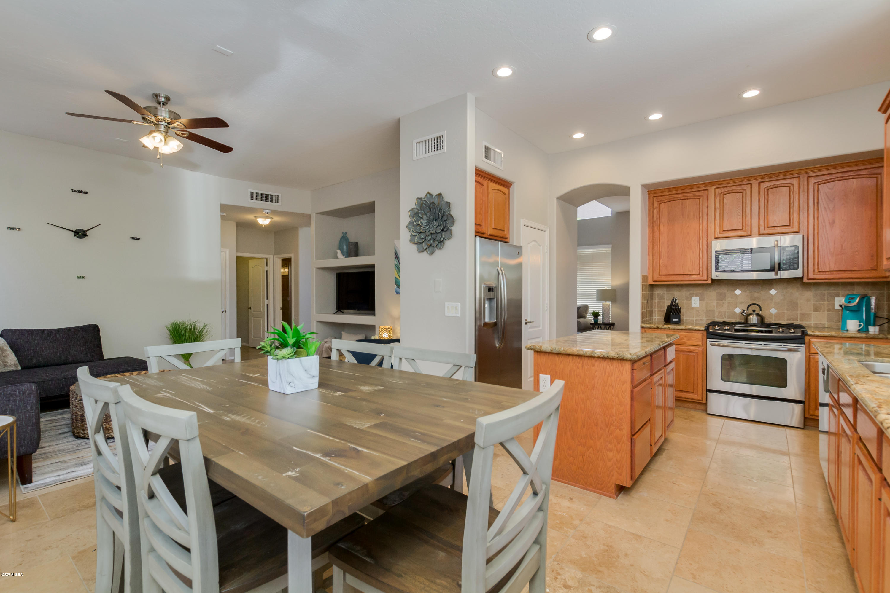 3608 North Paseo Del Sol Mesa, AZ 85207 - Photo 21 of 66 Casual Dining