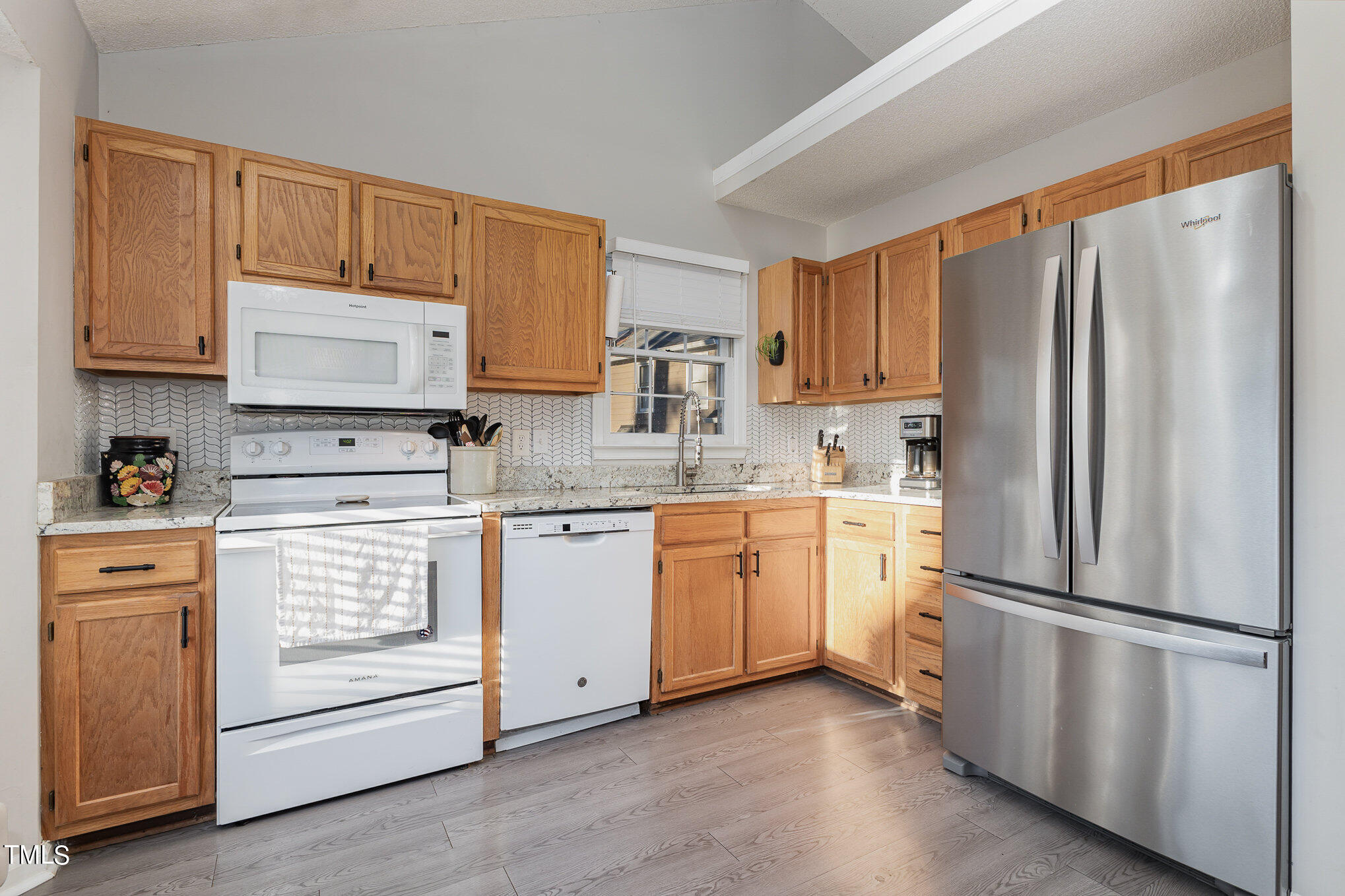 12109 Queensbridge Court Raleigh, NC 27613 - Photo 5 of 21 011_cy1a7003-edit