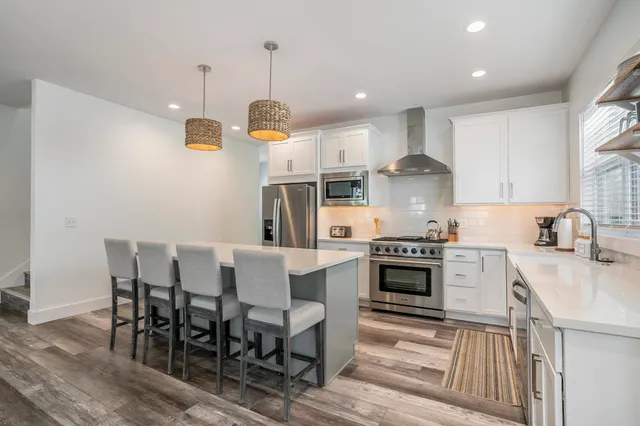 $1,200,000 | 922 North Hill Street, South Bend, IN 46617