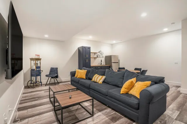 $1,200,000 | 922 North Hill Street, South Bend, IN 46617