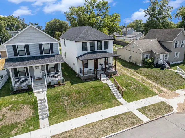 $1,200,000 | 922 North Hill Street, South Bend, IN 46617