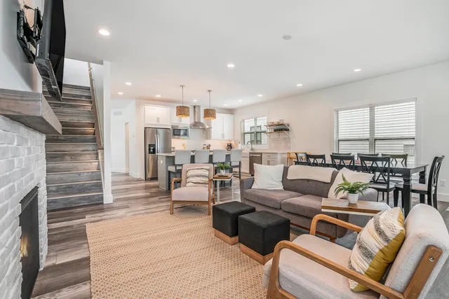 $1,200,000 | 922 North Hill Street, South Bend, IN 46617