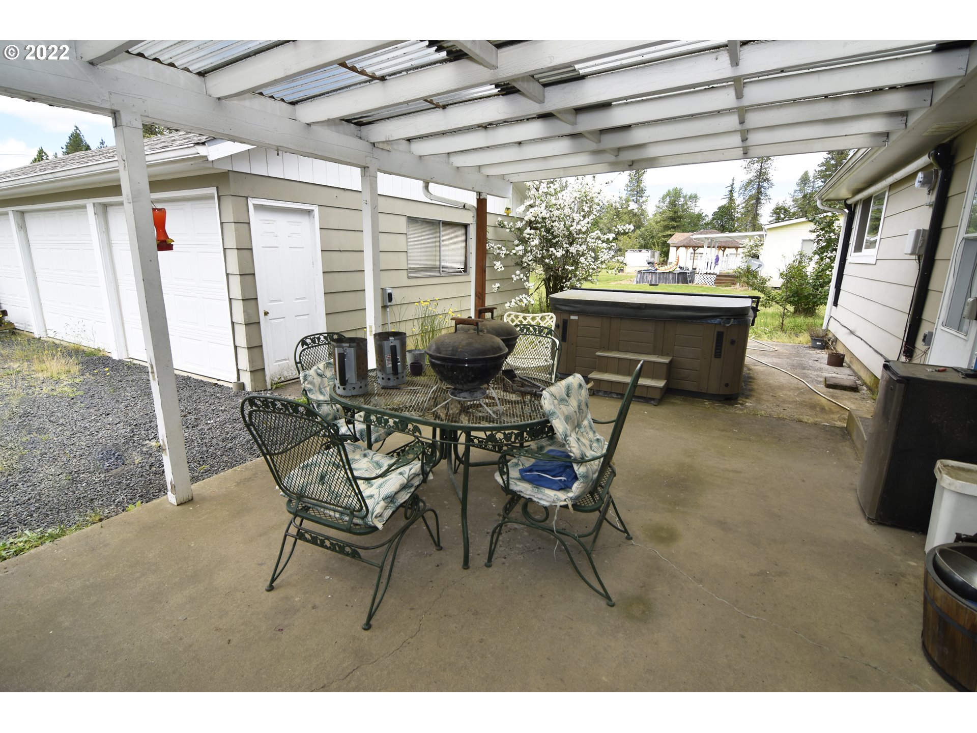 88296 Huston Road Veneta, OR 97487 - Photo 16 of 21 Patio