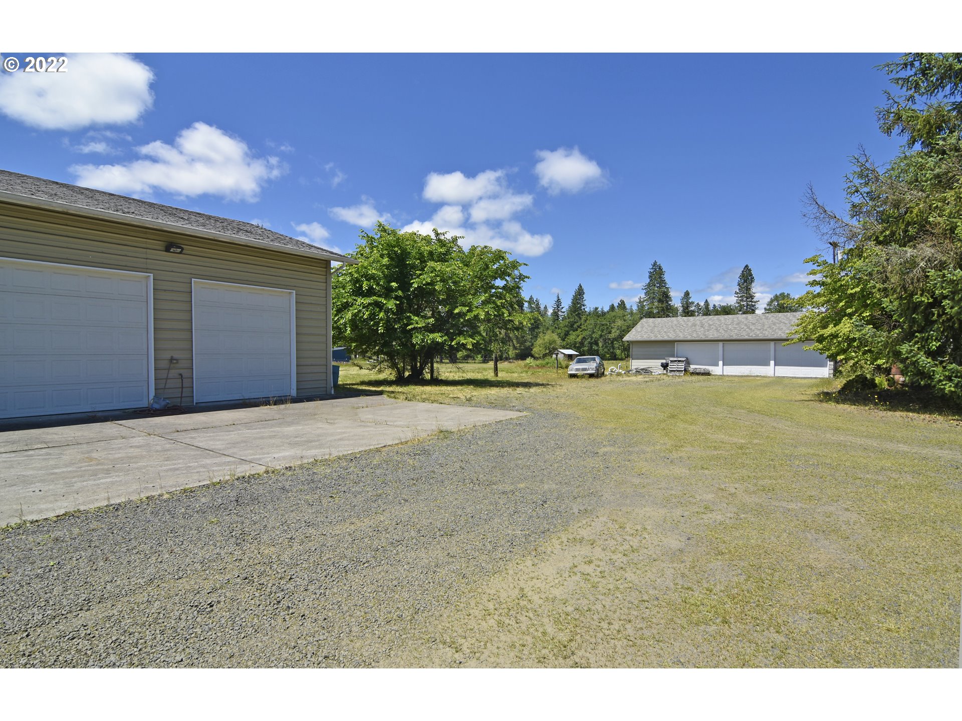 88296 Huston Road Veneta, OR 97487 - Photo 4 of 21 Garage