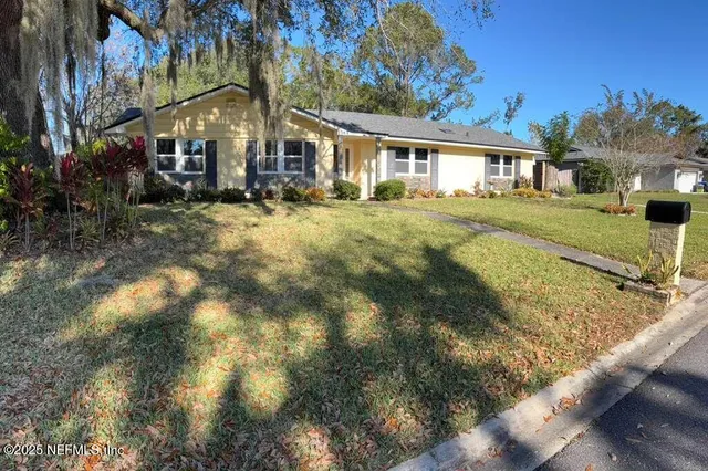 $2,500 | 1363 Crosby Lane, Orange Park, FL 32073