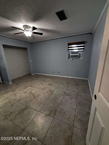 $2,500 | 1363 Crosby Lane, Orange Park, FL 32073