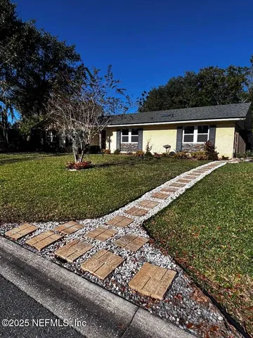 $2,500 | 1363 Crosby Lane, Orange Park, FL 32073
