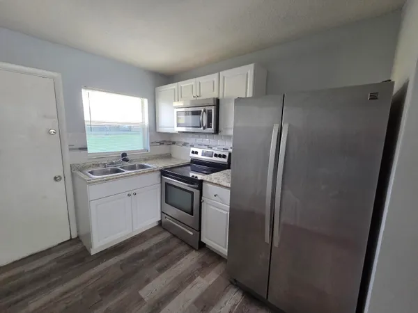 $450,000 | 5006 Sanibel Avenue, Fort Pierce, FL 34951