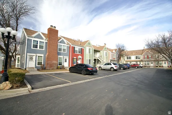 $299,900 | 5338 Beacon Hill Circle, Unit 181, Salt Lake City, UT 84123
