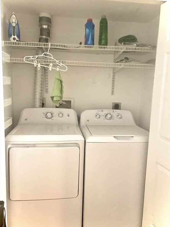 208 Gazebo Circle, Unit 208 Reading, MA 01867 - Photo 5 of 13