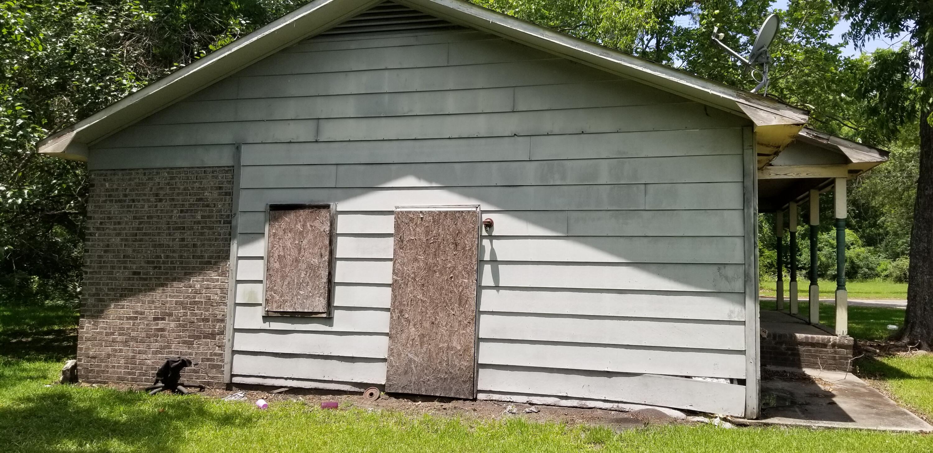 102 Harper Street Walterboro, SC 29488 - Photo 4 of 6 20260527_124403