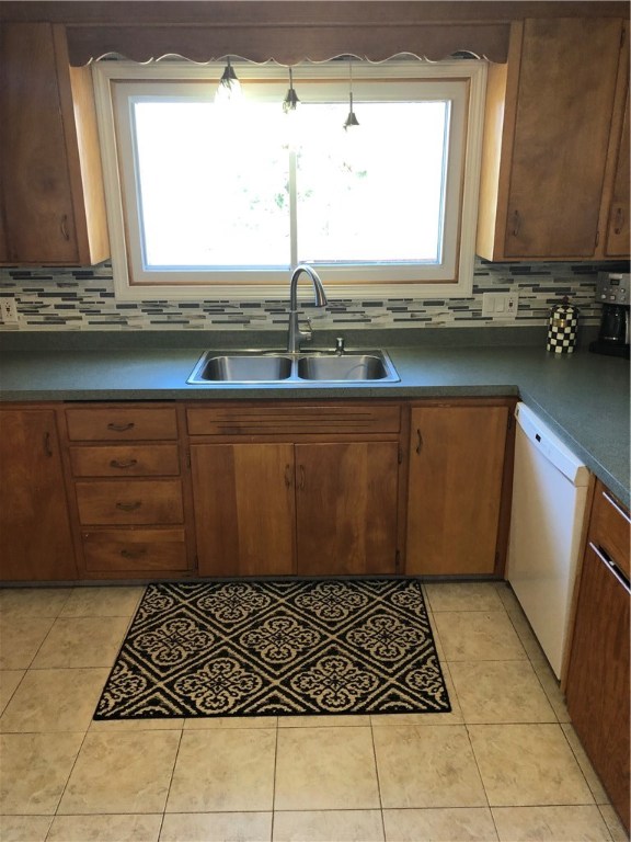 62 Woolacott Road Irondequoit, NY 14621 - Photo 12 of 49 Kitchen