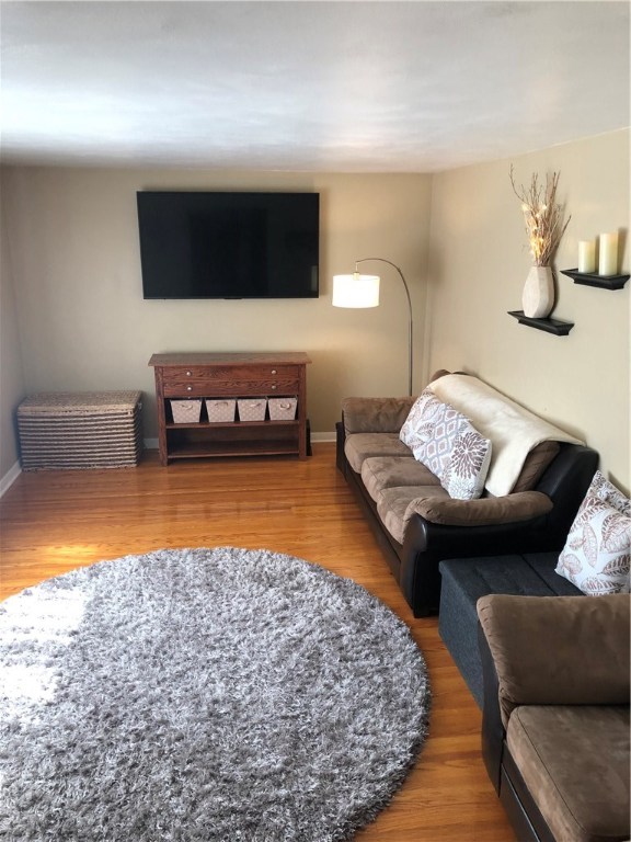 62 Woolacott Road Irondequoit, NY 14621 - Photo 5 of 49 Living Room