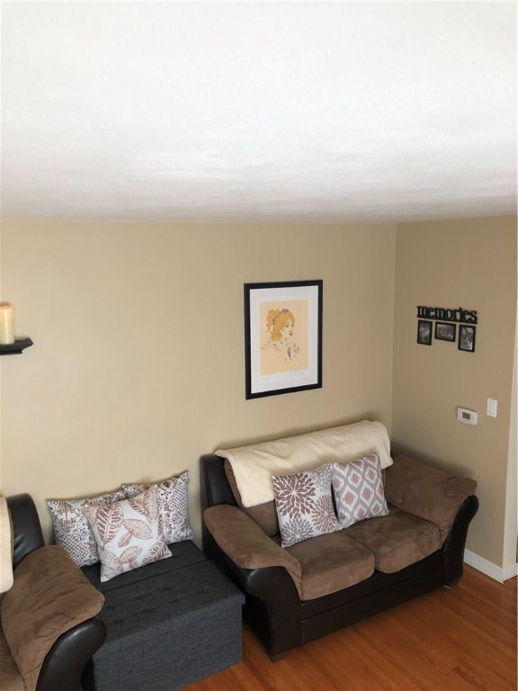 62 Woolacott Road Irondequoit, NY 14621 - Photo 6 of 49 Living Room