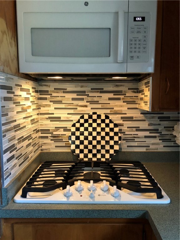 62 Woolacott Road Irondequoit, NY 14621 - Photo 10 of 49 Kitchen