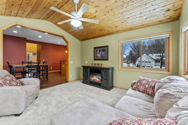 $580,000 | 19320 Ellington Trail, Farmington, MN 55024