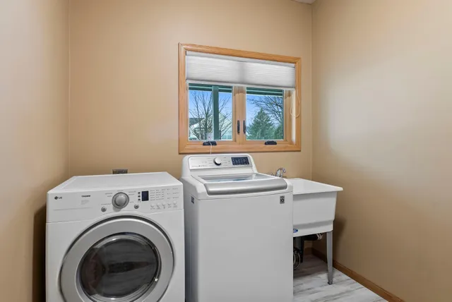 $580,000 | 19320 Ellington Trail, Farmington, MN 55024