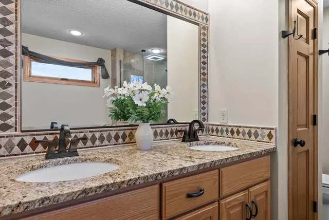 $580,000 | 19320 Ellington Trail, Farmington, MN 55024