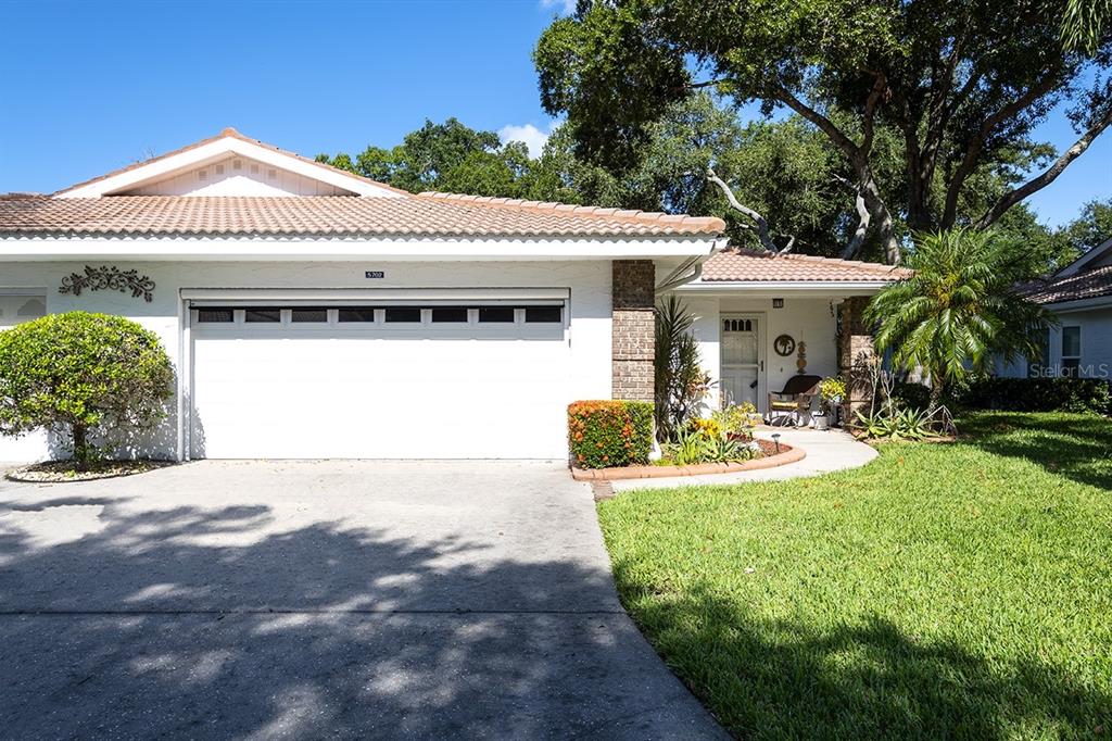 5702 Garden Lakes Palm, Bradenton, FL 34203 Compass