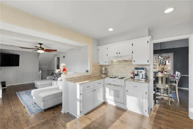 $379,500 | 9609 Hardy Street, Overland Park, KS 66212