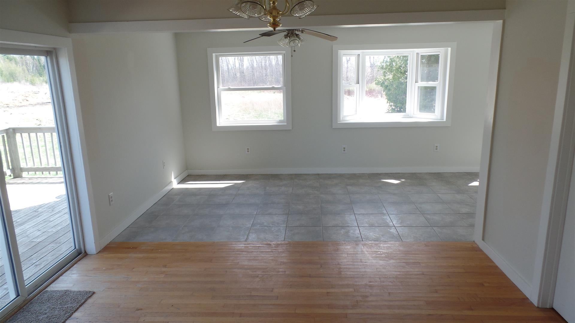 5518 North Black River Road Cheboygan, MI 49721 - Photo 5 of 20 Gallery Image 5