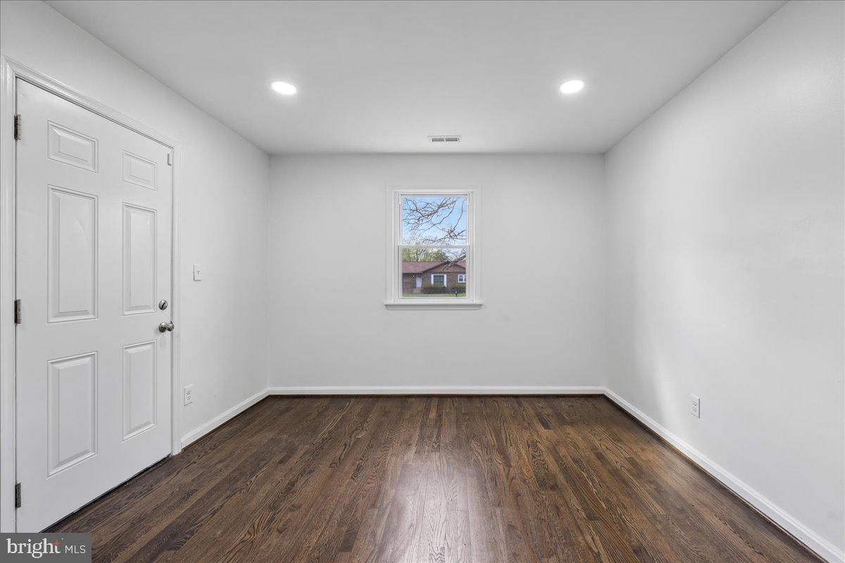 16206 Ashbox Road Brandywine, MD 20613 - Photo 15 of 30 Bright and airy blank canvas space.