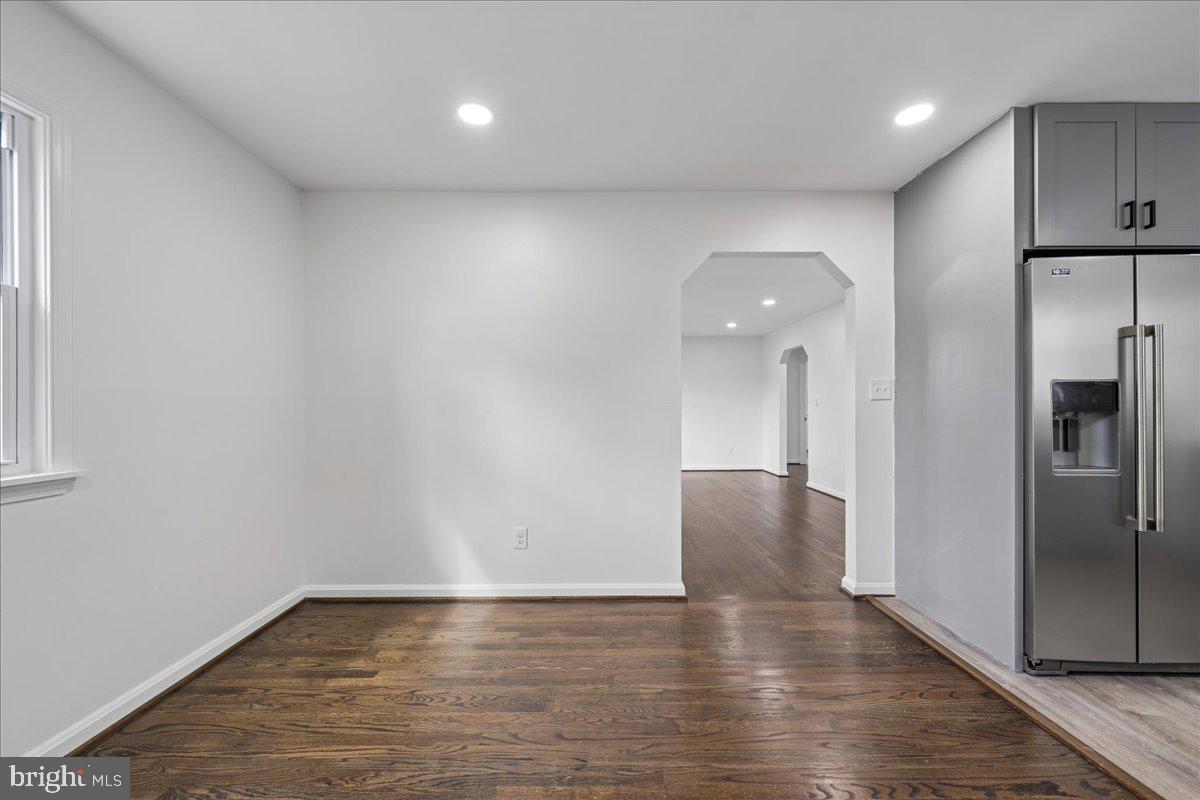 16206 Ashbox Road Brandywine, MD 20613 - Photo 16 of 30 Bright and airy open space awaits.