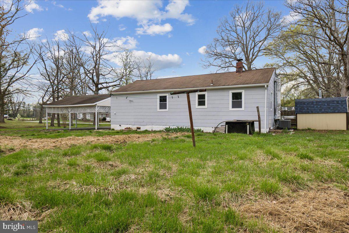16206 Ashbox Road Brandywine, MD 20613 - Photo 10 of 30 Charming home on spacious green lot.