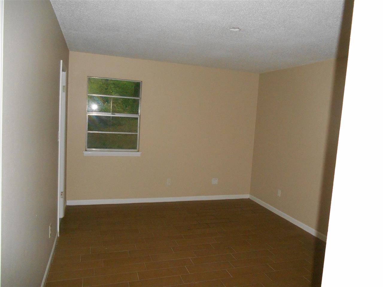 5696 Sullivan Road Tallahassee, FL 32310 - Photo 3 of 15