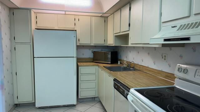 8050 West McNab Road, Unit 203 Tamarac, FL 33321 - Photo 22 of 30 Concord Village