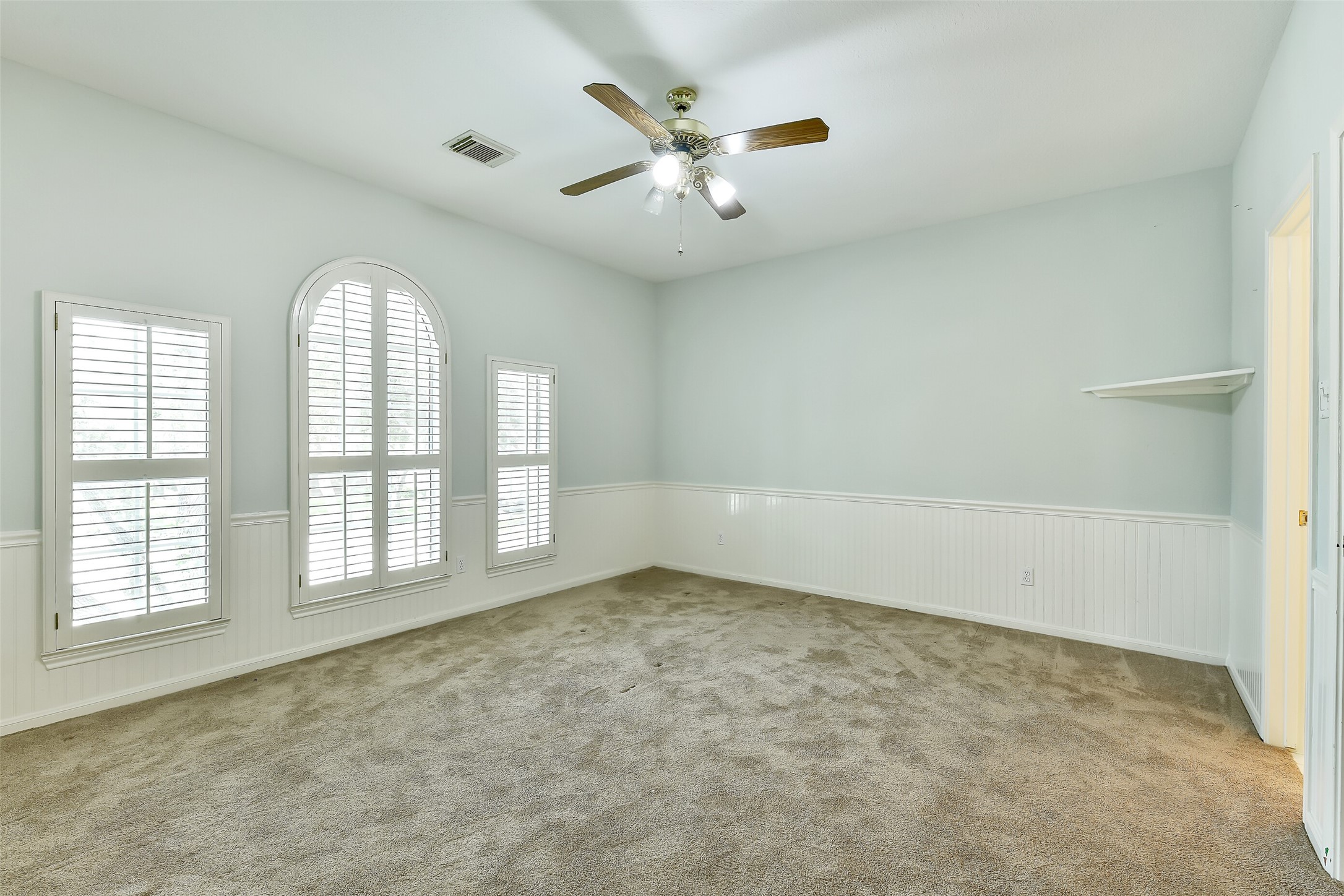 5803 Song Ridge Court Houston, TX 77041 - Photo 34 of 45 a view of an empty room with a window