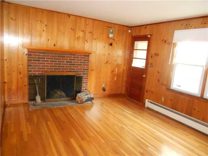 36 Meadowbrook Road Brunswick, ME 04011 - Photo 20 of 31 Den/Family/Great Room.