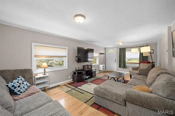 $225,000 | 112 3rd Avenue, Edwardsville, IL 62025