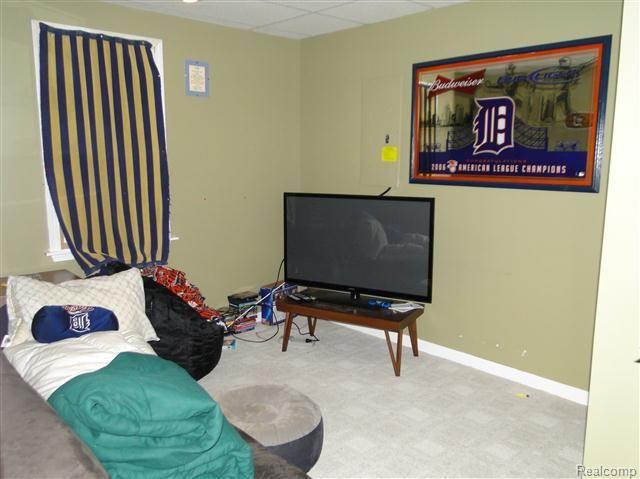 6830 Fish Lake Road North Branch, MI 48461 - Photo 18 of 46 Bedroom 4.jpg
