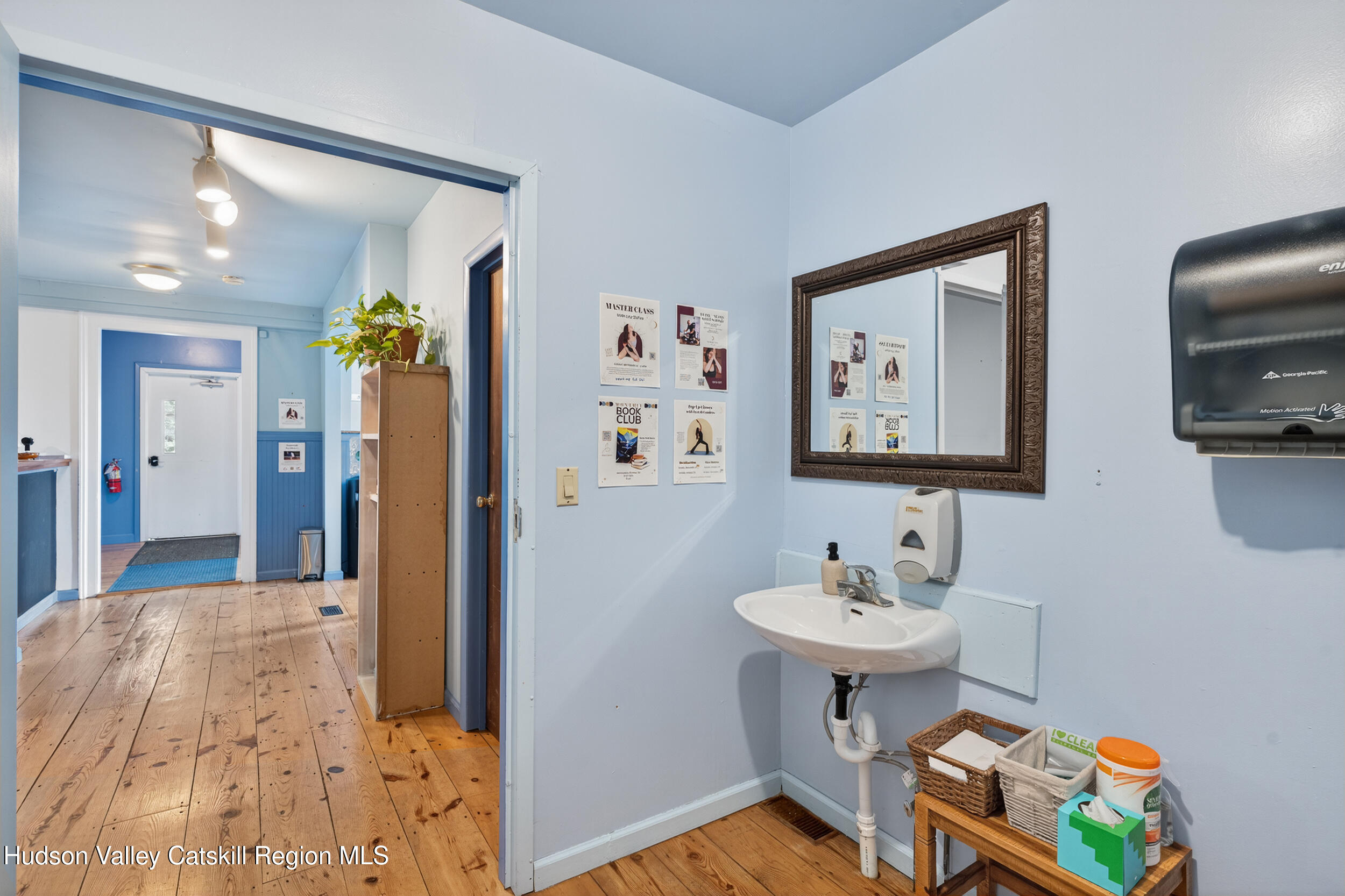 3588 Main Street Stone Ridge, NY 12484 - Photo 13 of 41 7_dsc08027