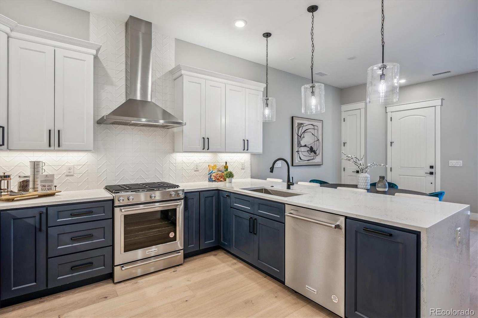 364 East Orchard Road Centennial, CO 80121 - Photo 12 of 29