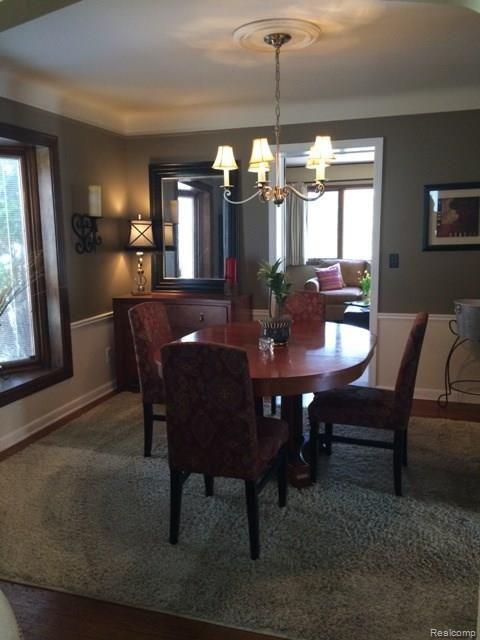 352 Ridgemont Road Grosse Pointe, MI 48236 - Photo 4 of 20 dining rm1.jpg
