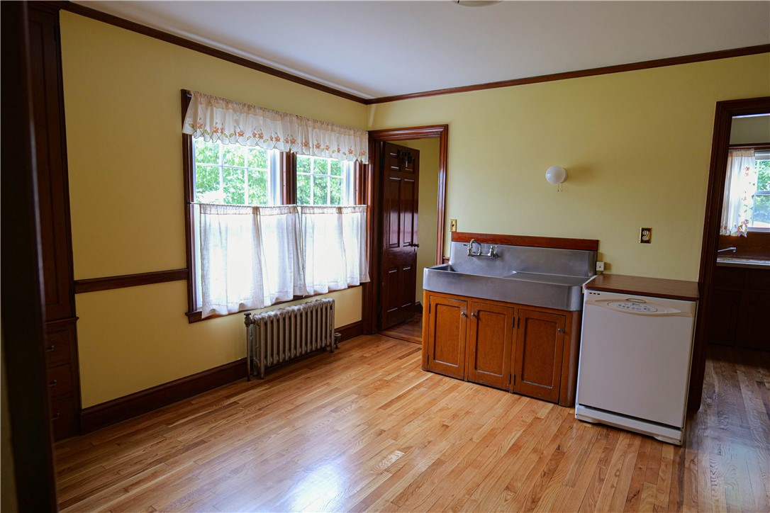 36 Underwood Street Pawtucket, RI 02860 - Photo 25 of 46