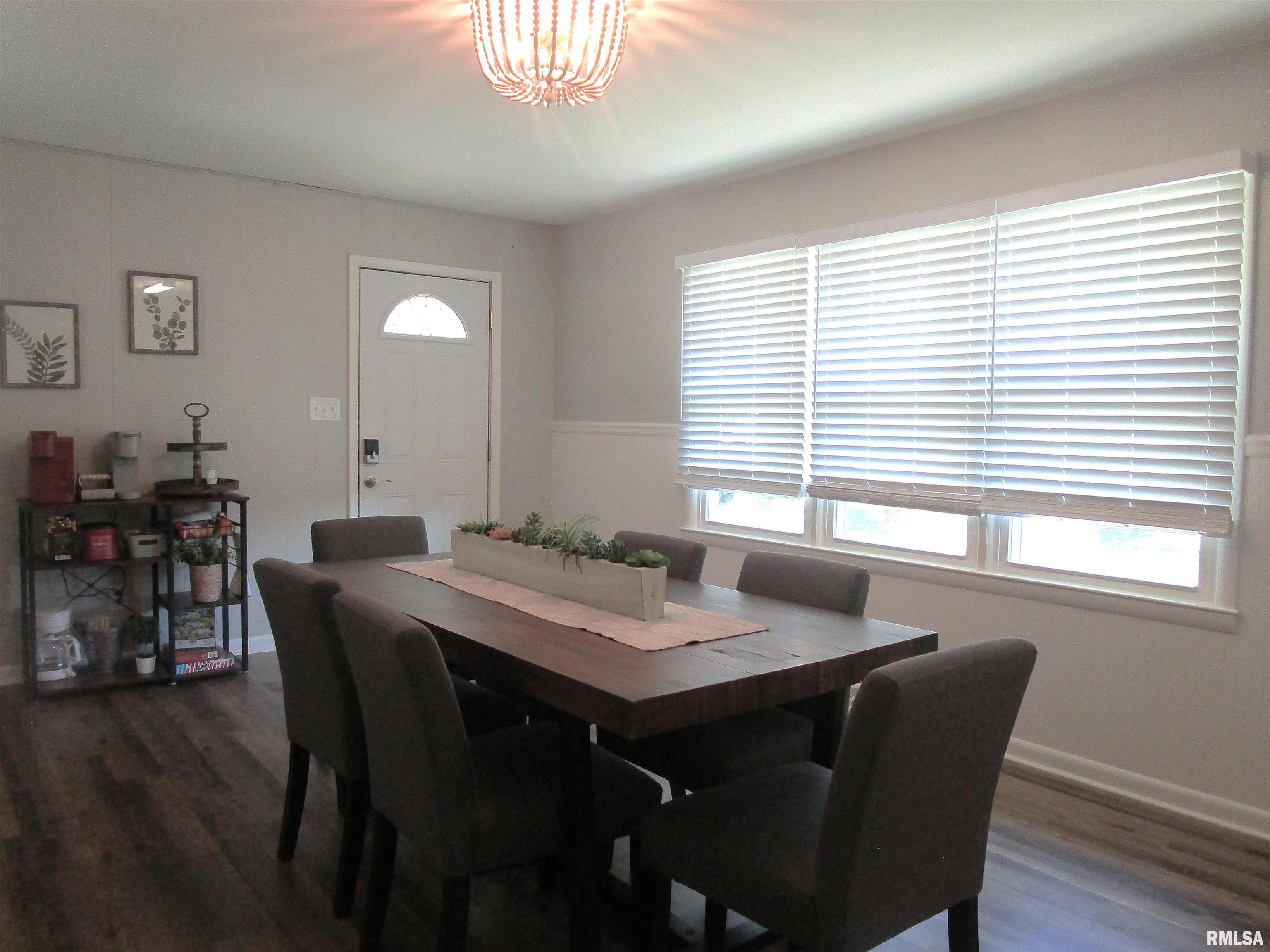 304 April Avenue Carmi, IL 62821 - Photo 11 of 20