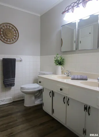 $175,000 | 304 April Avenue, Carmi, IL 62821