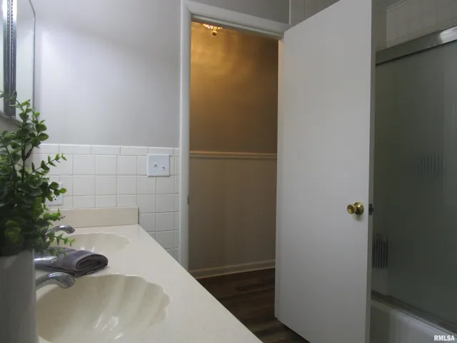 $175,000 | 304 April Avenue, Carmi, IL 62821